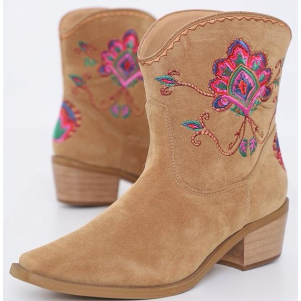 Farm Rio Camel Bota Western Boho Embroidered Tan Ankle Boots - Picture 3 of 14